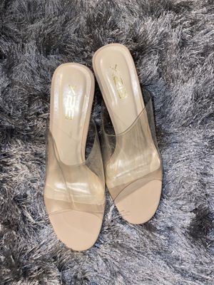 New and Used Clothing & shoes for Sale in Oceanside, CA New and Used Clothing & shoes for Sale in Oceanside, CA