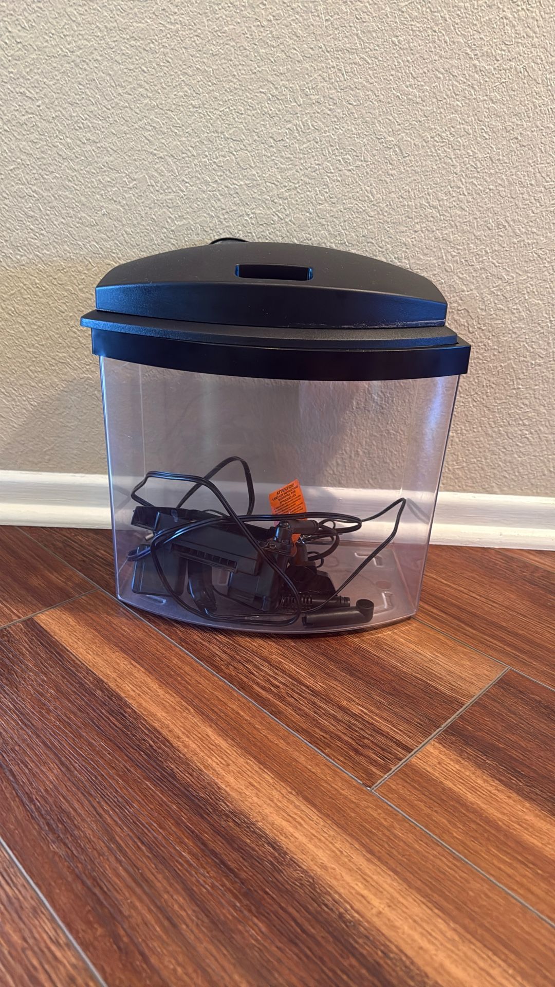 Aquarium Complete With Filtration And Led Light