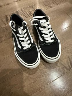 Youth size 4 Vans gymshoes