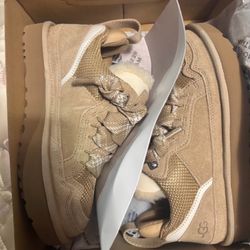 UGG Lowmel Sand