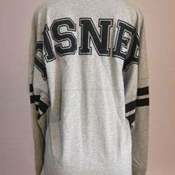 Walt Disney World  Sweater Size Medium Used Like New 