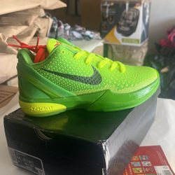Kobe Grinch Protro