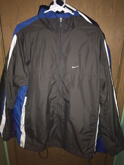 Retro Nike Windbreaker (Great Condition)