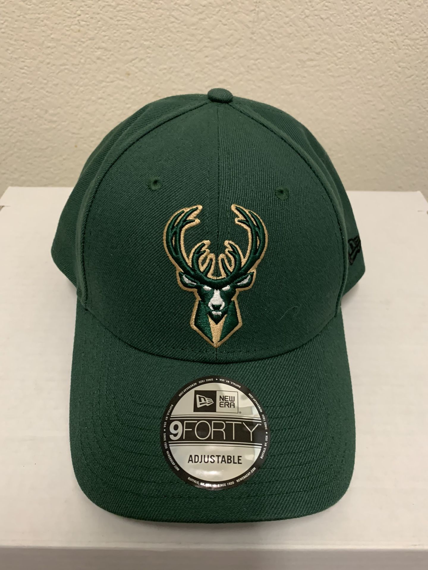 Milwaukee Bucks - T-Shirt & Cap - Set - (New)