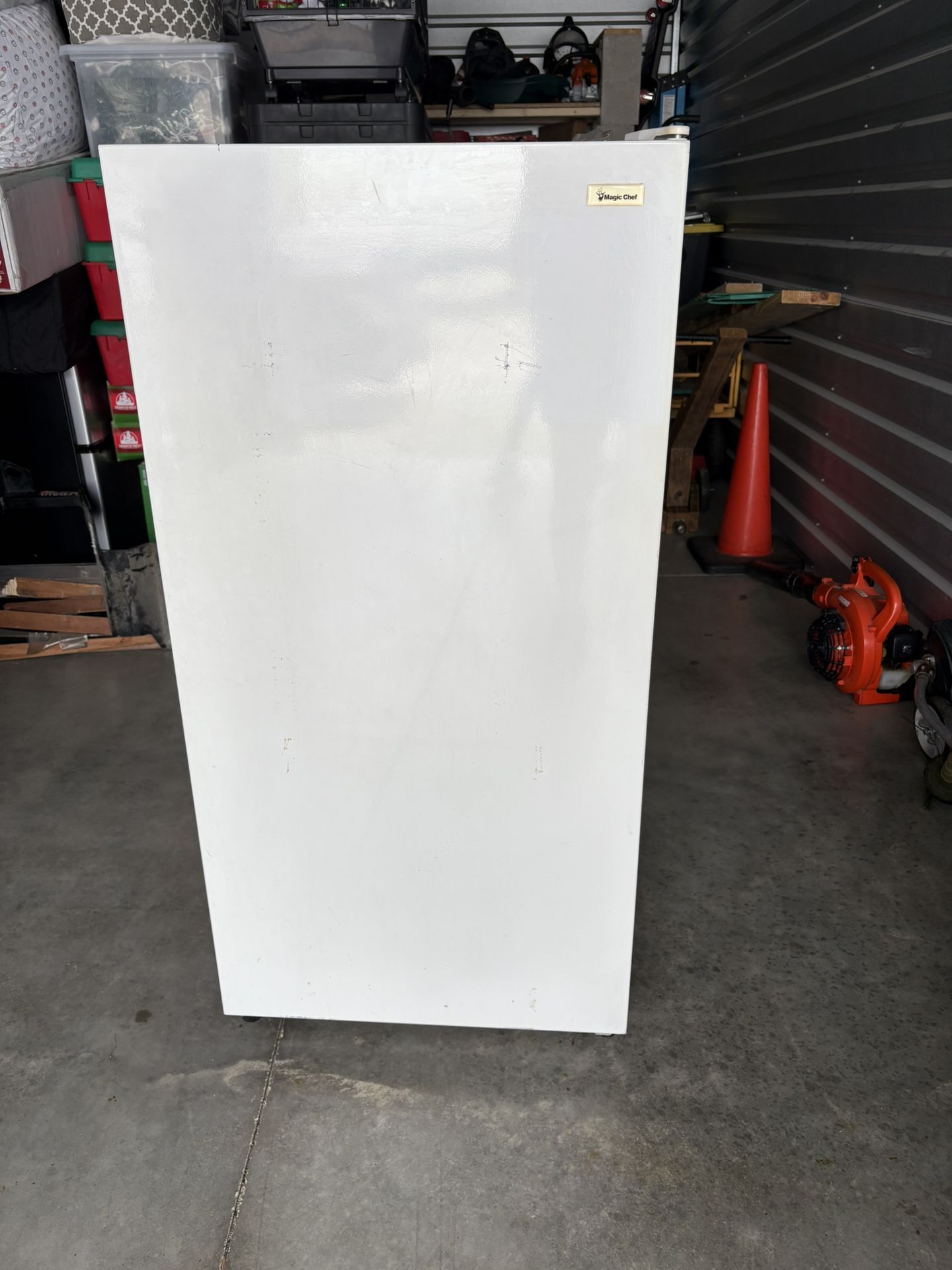 Magic Chef 8.8cu Freezer