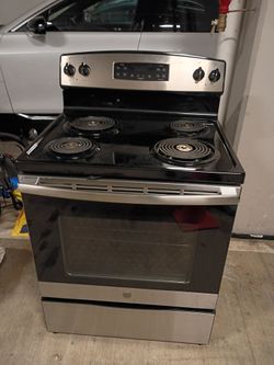 Like new electric stainless stoves just $300 used for 8 days