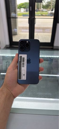 iPhone 15 Pro Max 256 GB (Unlocked)