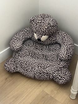Kids plush chair