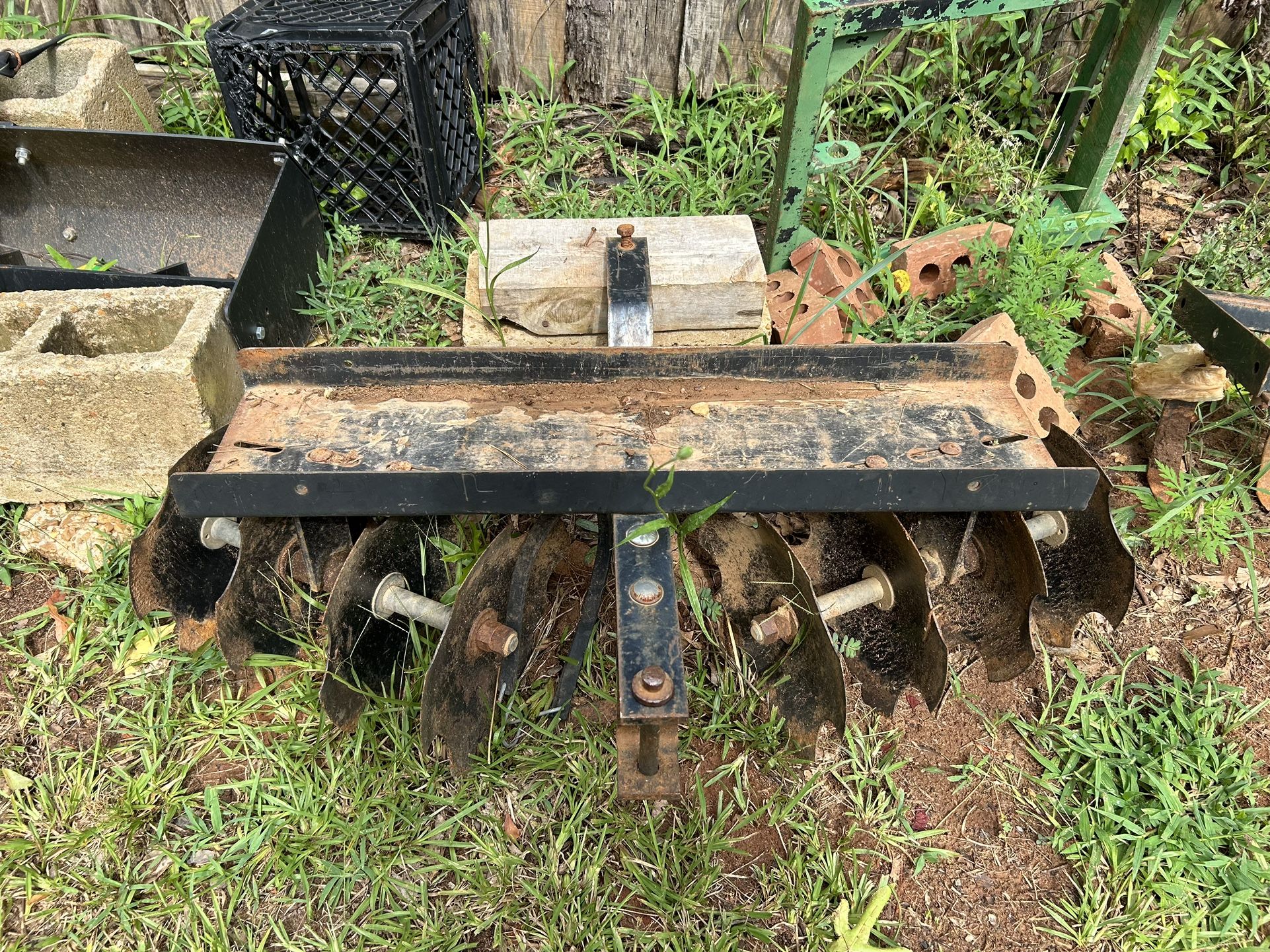 Gardening/ Disc planter