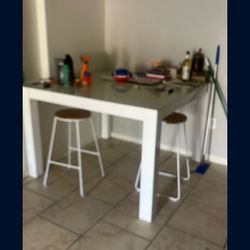 $300 DINING TABLE GLASS