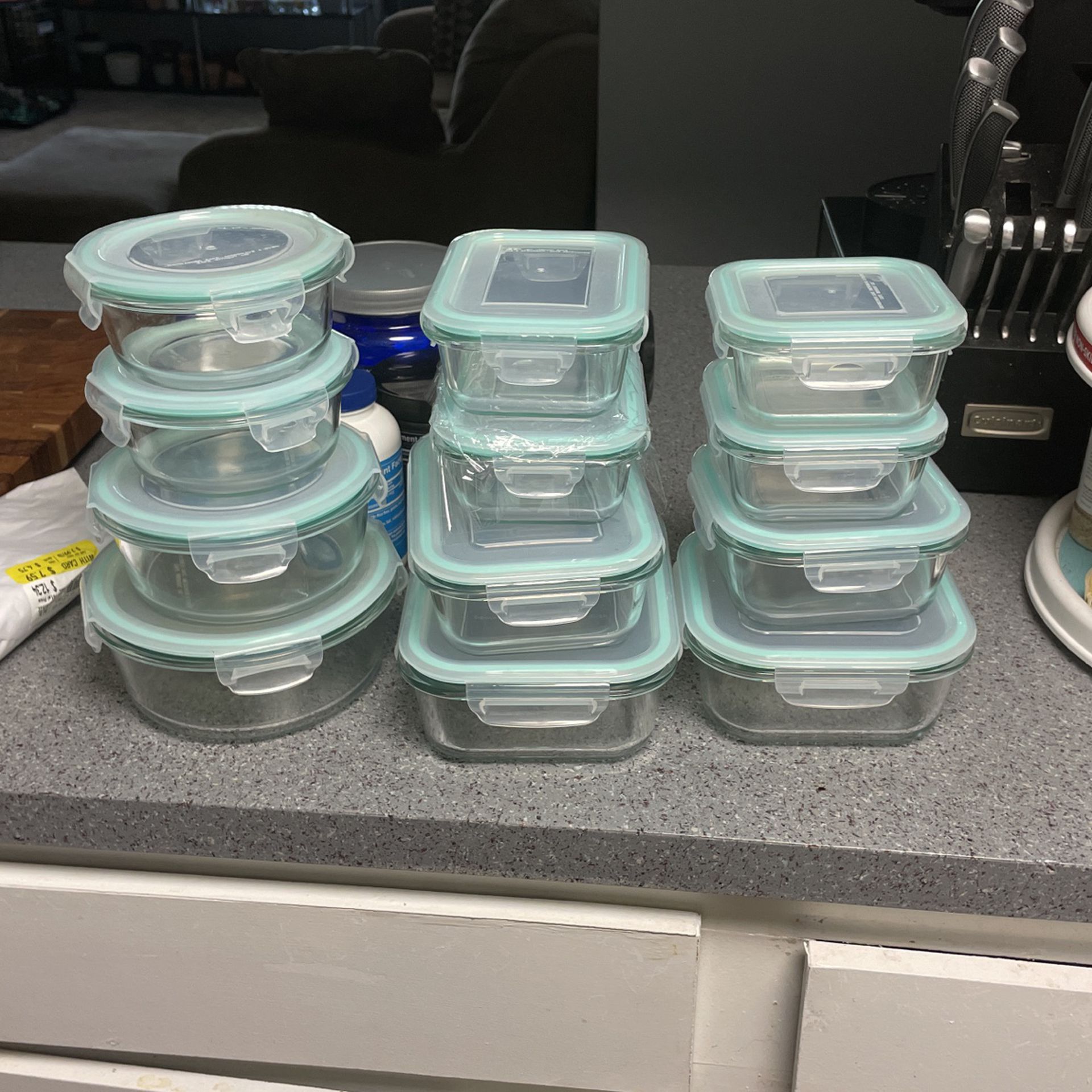 Glass Containers 12 With Plastic Lids 