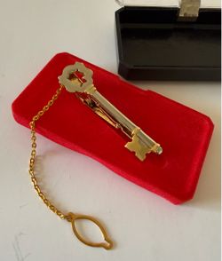 Two Tone Key Tie Clip
