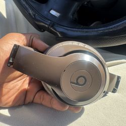 Beats Studio Pro x Kim Kardashian Wireless Bluetooth Noise Cancelling Earth F/S