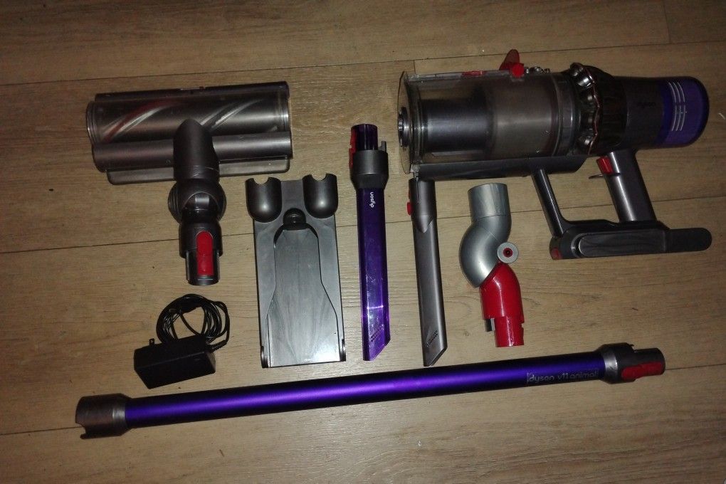 Dyson V11 Animal Cordless Vacuum Cleaner - Powerful & Lightweight!