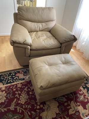 Featured image of post Oversized Leather Chair And Ottoman Clearance - Shop for oversized chair and ottoman online at target.
