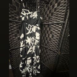 Brand New Size (Medium) Black&White Maxi Sun Dress 