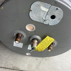 Hot water tank