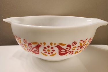 Vintage Pyrex Friendship #443 Mixing Bowl 