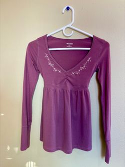 Hollister Long Sleeve V-Neck Top XXS