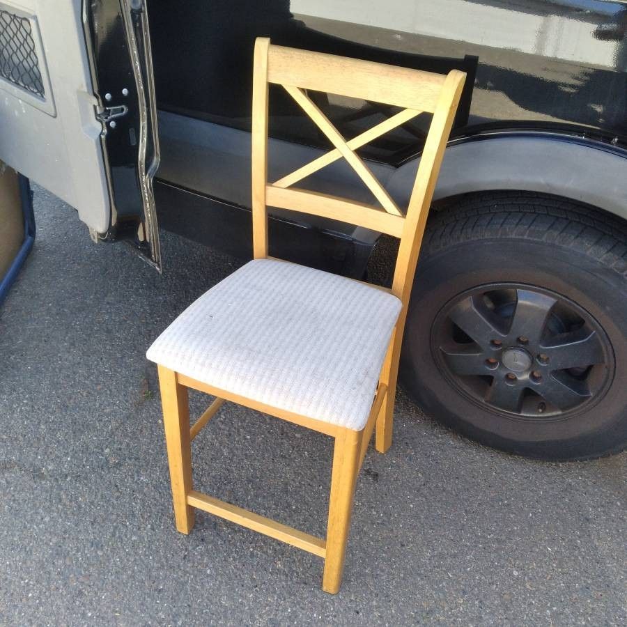 Price is for all 4 chairs

Bar stool high chair solid wood frame maple wood light yellow color.
Fabric upholstery

Ergonomic curved back support

