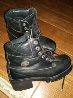 Ladies size 9.5 Harley Davidson leather boots