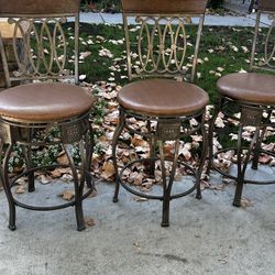 Stools Chairs Counter Height  (4) Iron