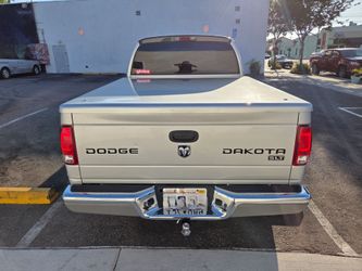 Dodge Dakota tonneau cover