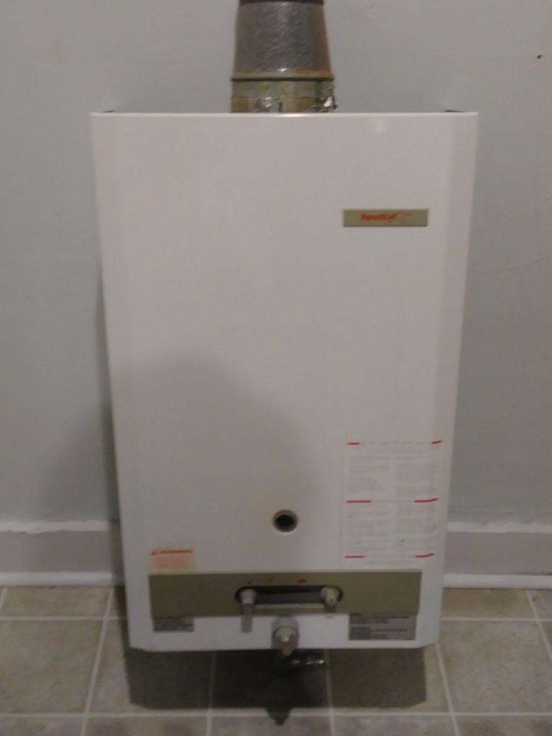 Working Bosch Tankless Water Heater(Parts If Needed)