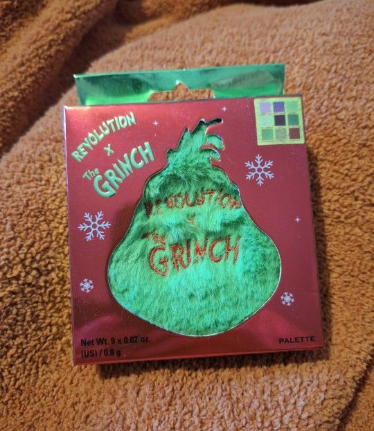Revolution x The Grinch - You're A Mean One Mr Grinch Palette