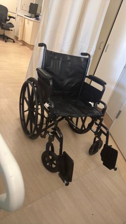 Silla de ruedas. Wheelchair.