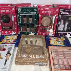 LOTS of BRAND NEW Holiday Gift Sets!! **READ!! Prices Listed in Description**
