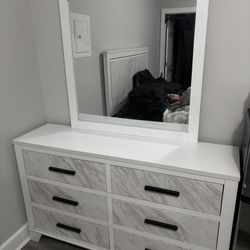 Marble Bedroom Set