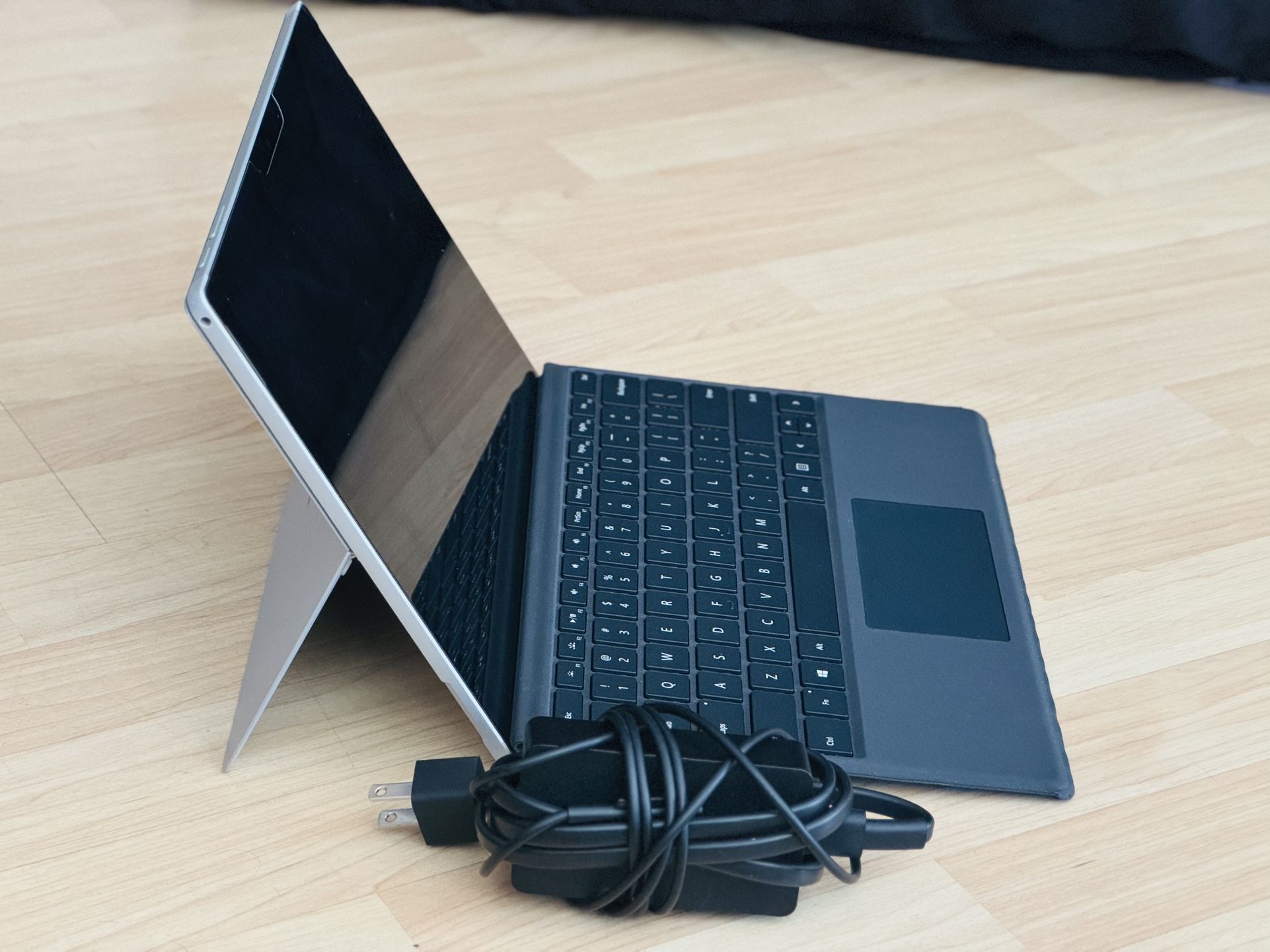 Microsoft Surface Pro 7 (Model 1866) – Like New!