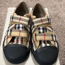 Kids shoes