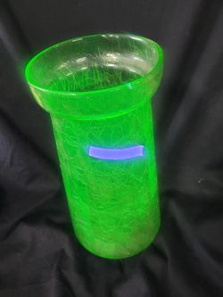 Uranium Crackle Vase