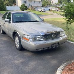 2004 Mercury Grand Marquis
