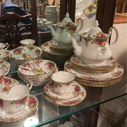 Royal Albert Sets