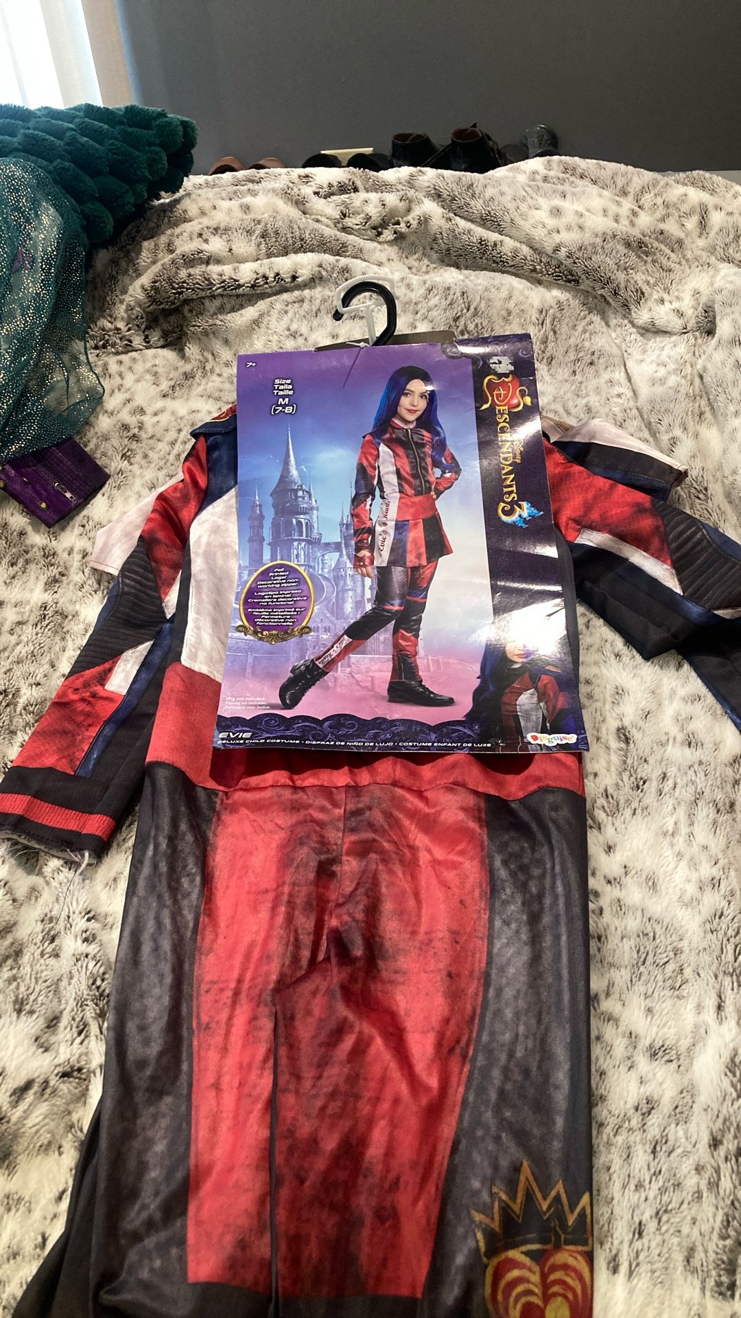 Evie Descendent Costume Size 7/8