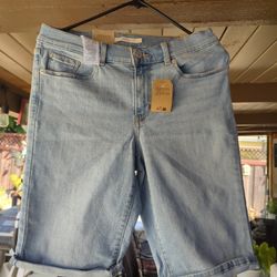 Shorts De Mujer Stresh Levi's  Tengo Barias Tallas 6,16,4,8,14,12 Nuevos y Bonitos