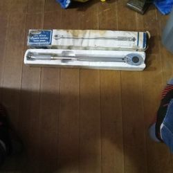Wisdom 1/2inch 150 Pound Micrometer Torque Wrench Brand New Box Damaged