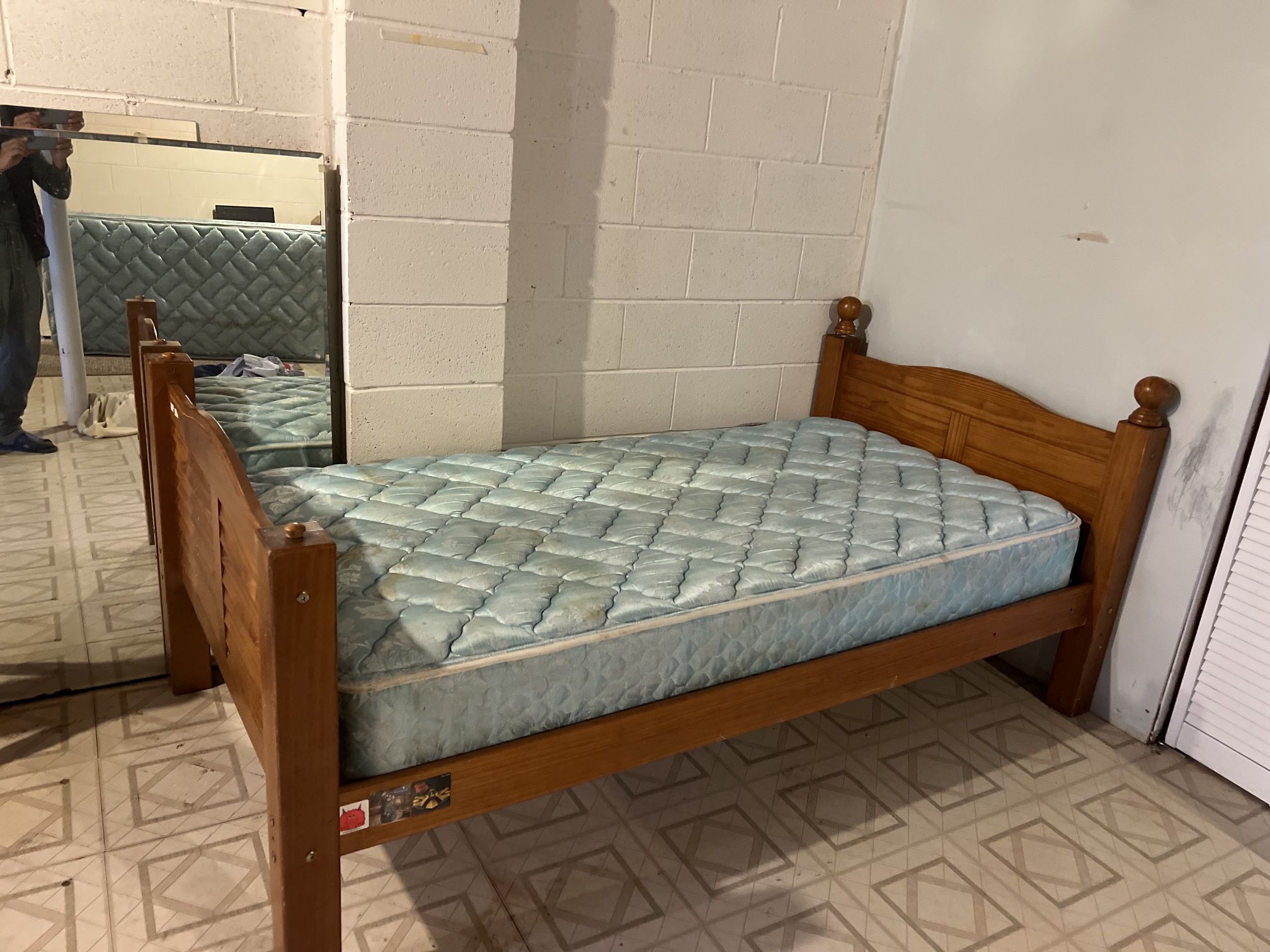 Twin Bed And Mattress