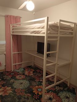 Metal bunk bed