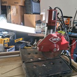 MK 370 TILE SAW LIKE NEW