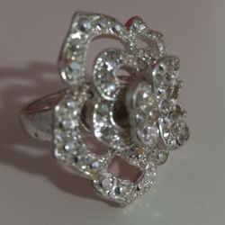 Vintage Ring ... Nice!