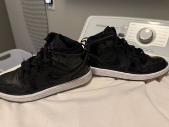 Nike Air Jordan Boys Shoes Sz. 1