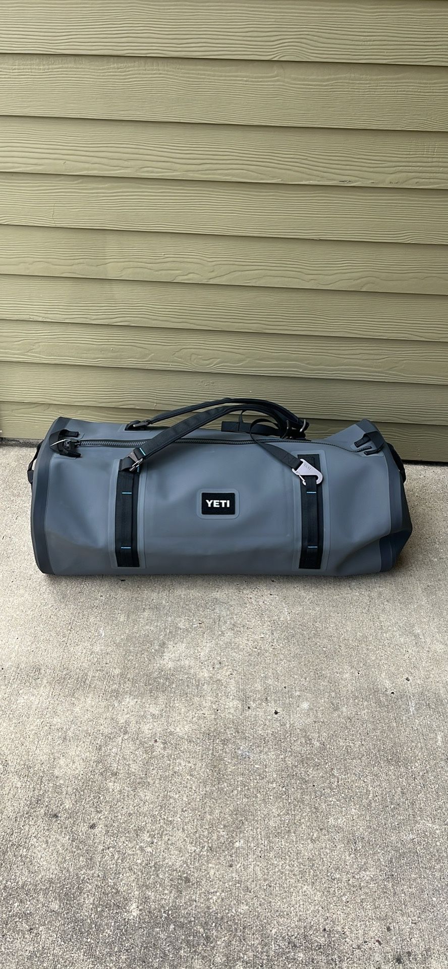 100 Qt. Yeti Duffel Bag