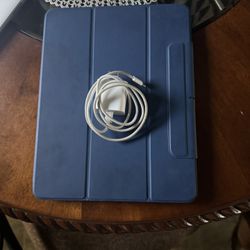 Apple iPad Pro 12.9-inch (6th Generation) 128GB in Space Gray