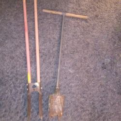 (2) POST DIGGERS TOGETHER FOR JUST 25 BUCKS

