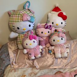 Hello Kitty Greeters