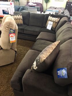 🇺🇸Furniture Sale!🇺🇸Brand New Oversized Brown Sectional! $50 Down Takes It Home Today!